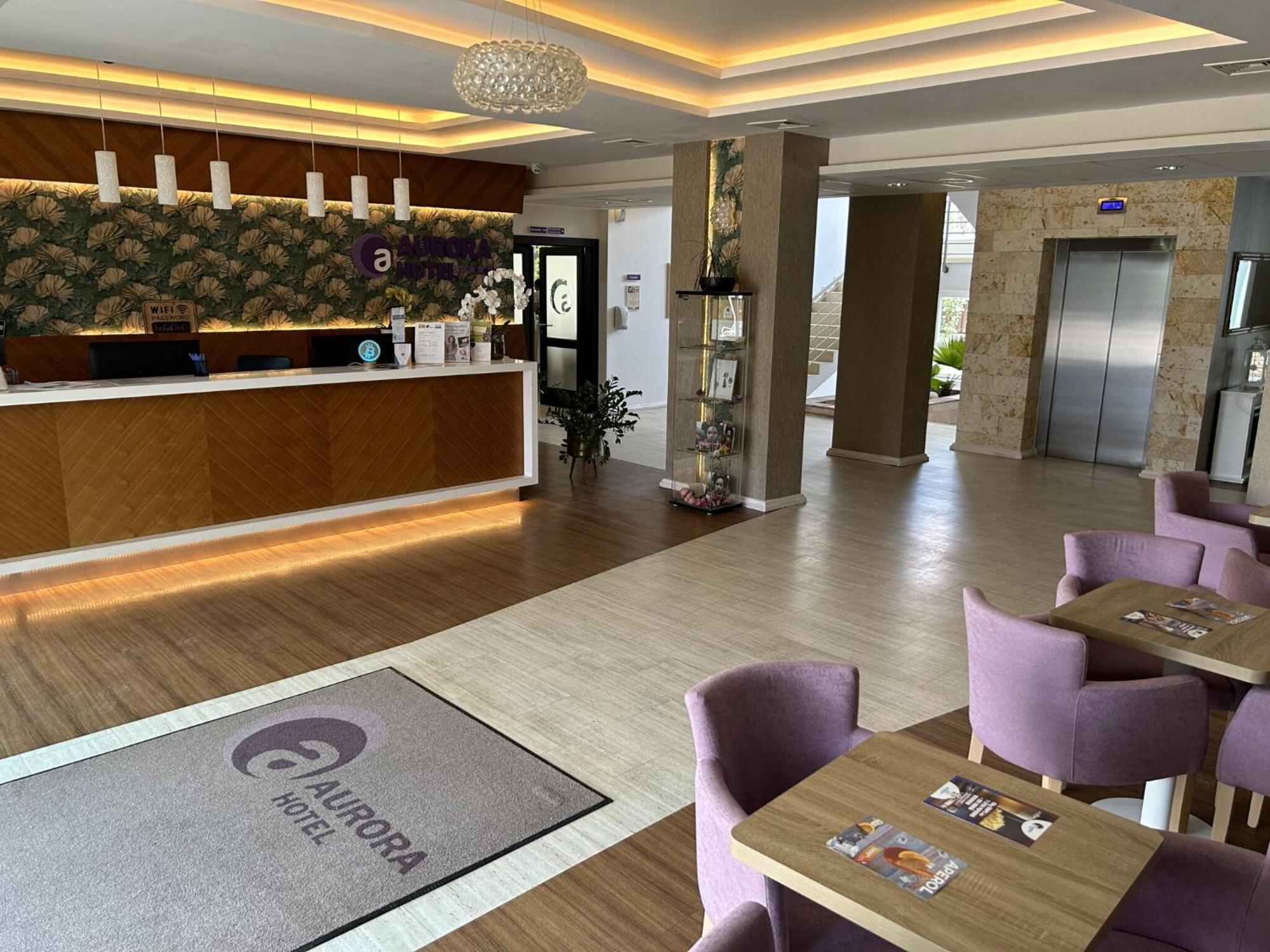 极光酒店 米什科尔茨 外观 照片